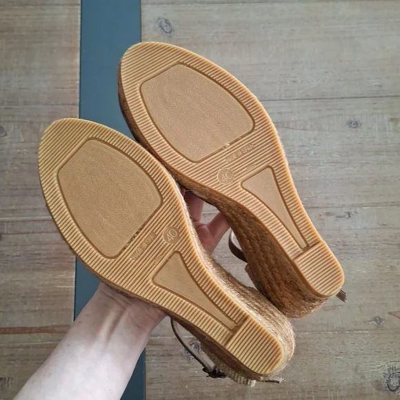 Gaimo Women's Taupe Suede & Jute Wedge Espadrilles (EU 40/US 9) - Picture 8 of 8